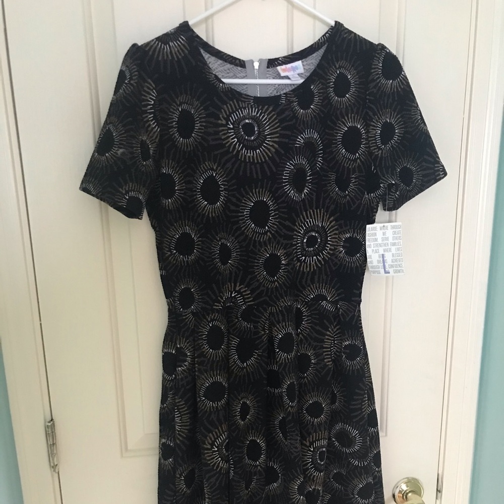 New with tags lularoe Amelia